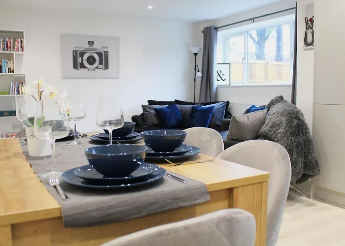 Didcot - Private Flat With Garden & Parking 07