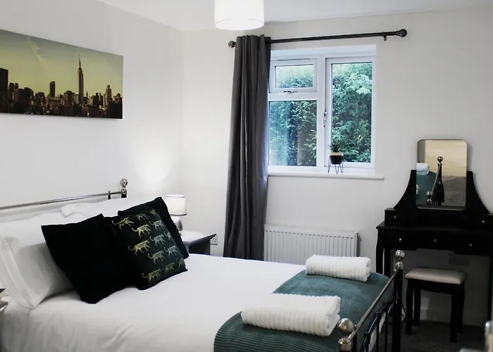 Didcot - Private Flat With Garden & Parking 07