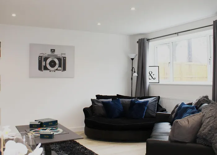 Didcot - Private Flat With Garden & Parking 07