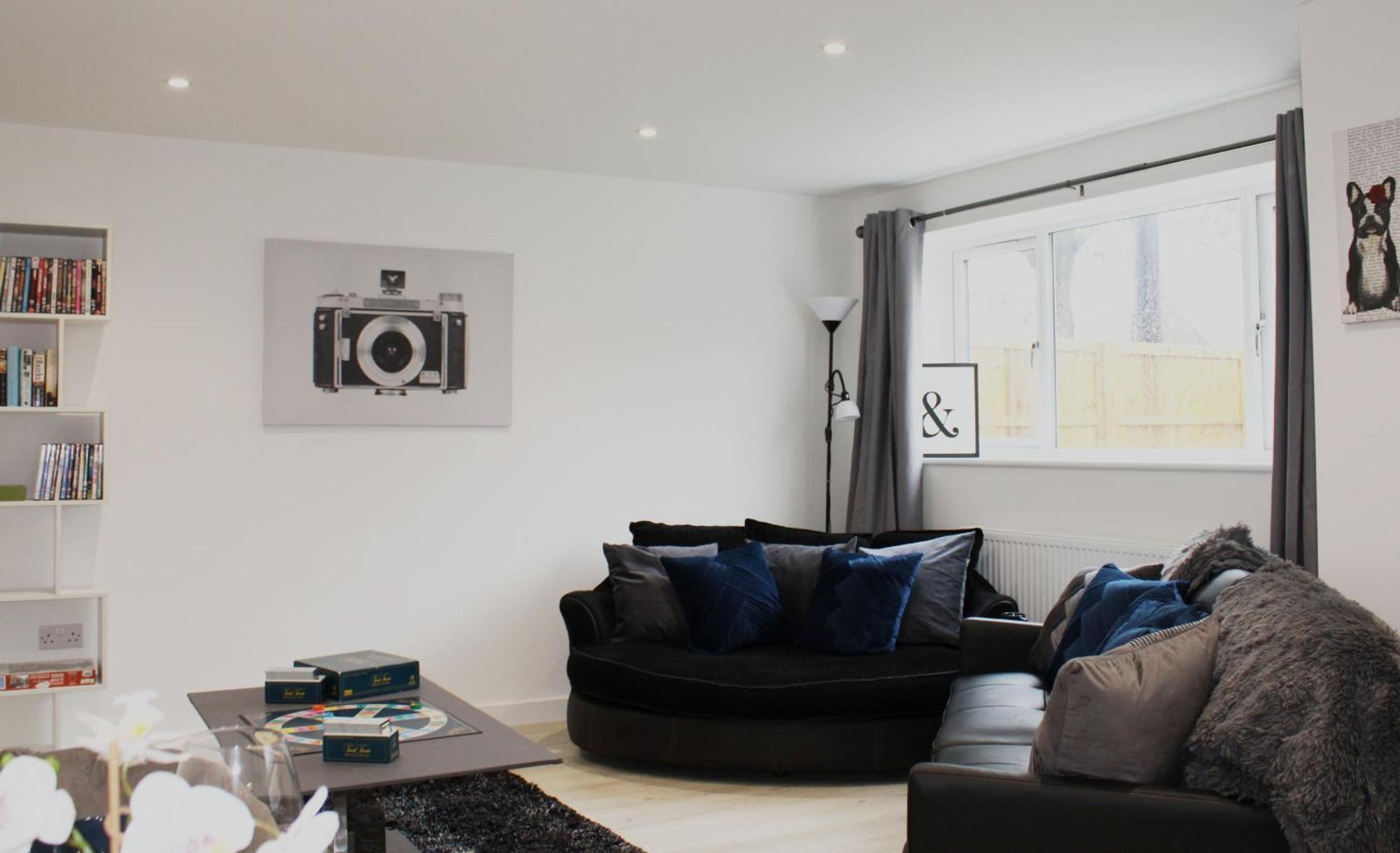 - Private Flat With Garden & Parking 07